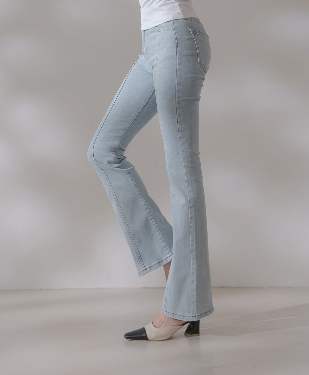 正面壓線修身小喇叭牛仔褲