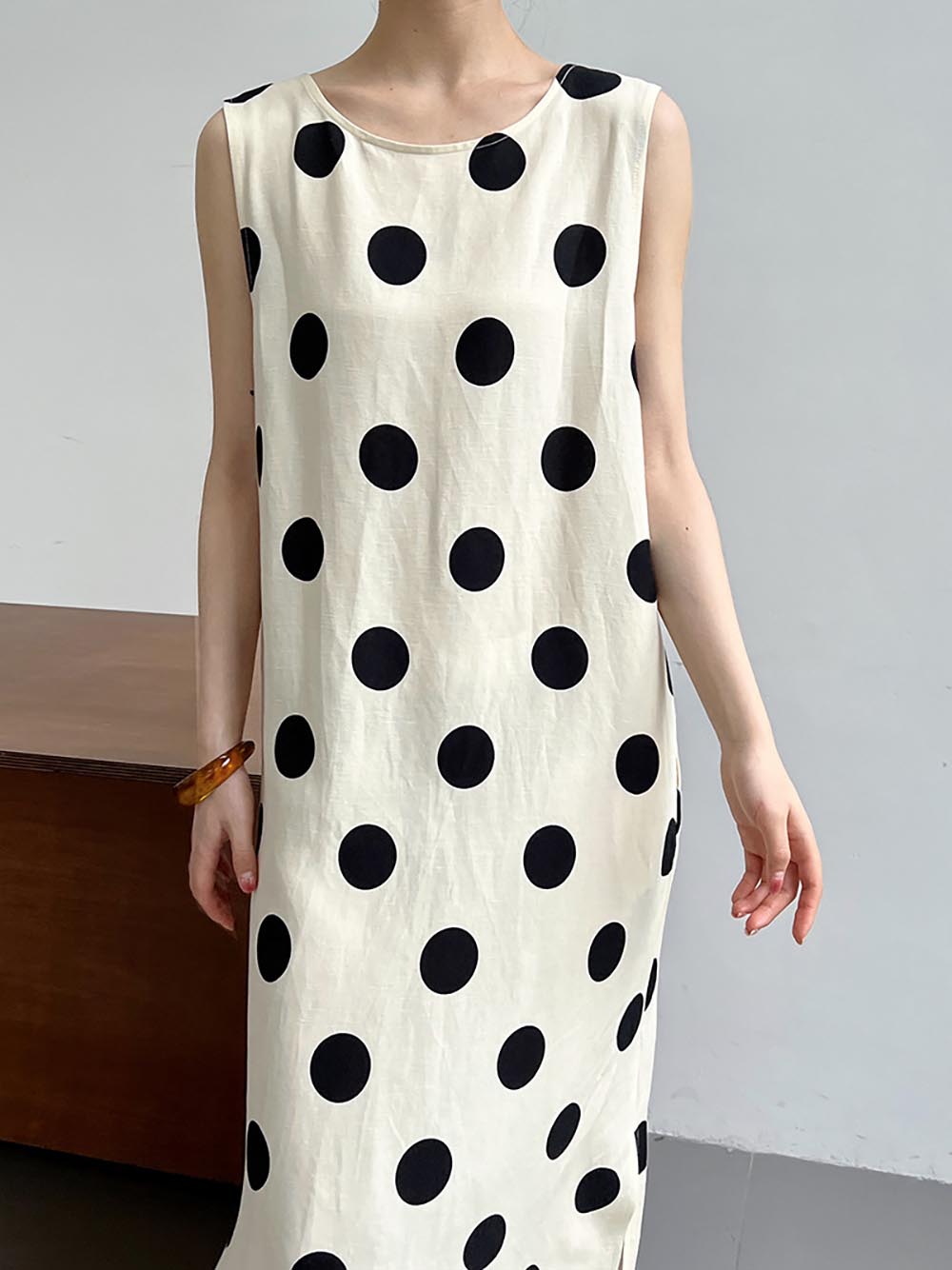 U背抽繩大波點無袖洋裝,婉約,綁帶,美背,開衩,甜美