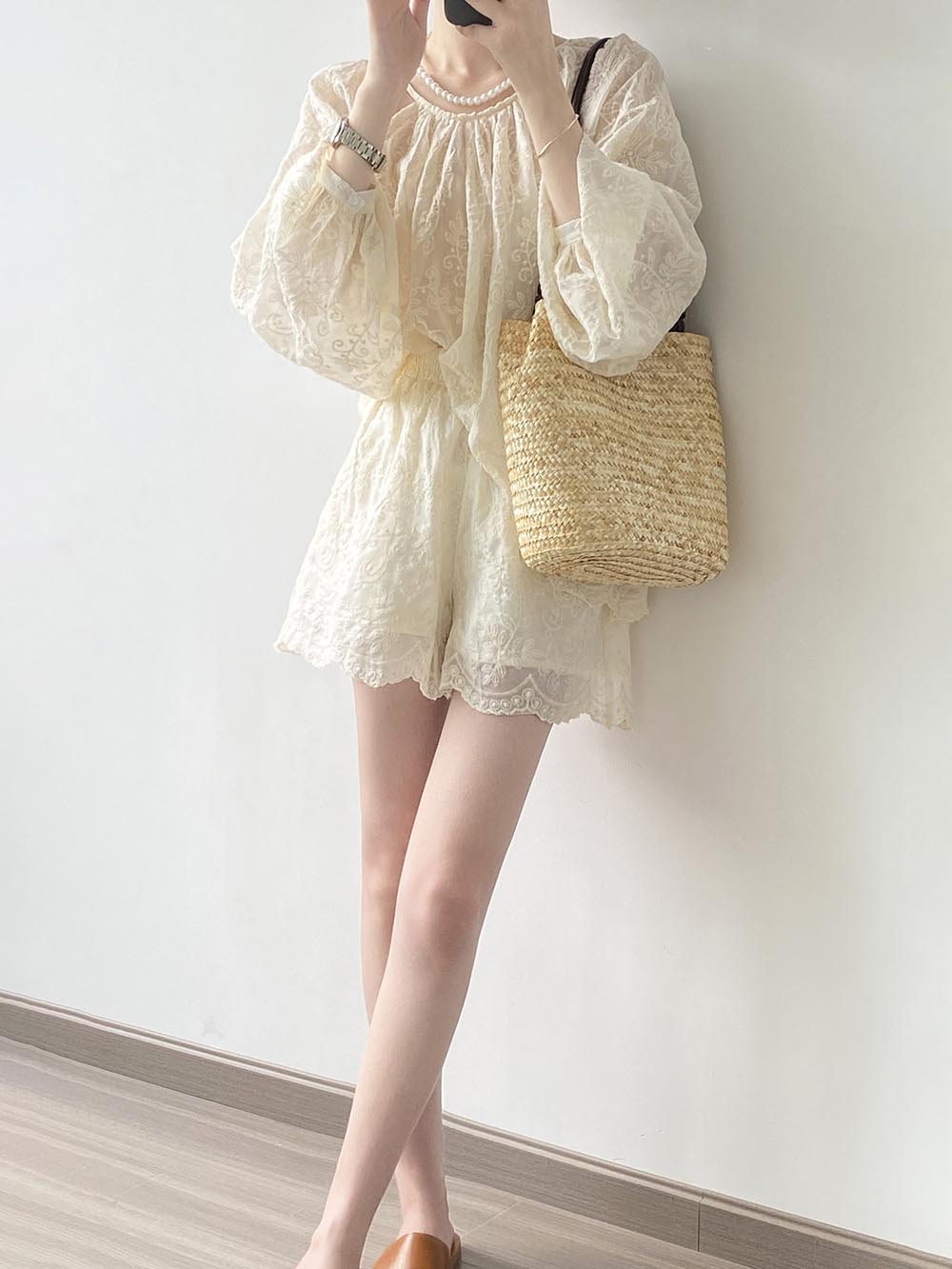 天絲華麗刺繡長袖短褲套裝