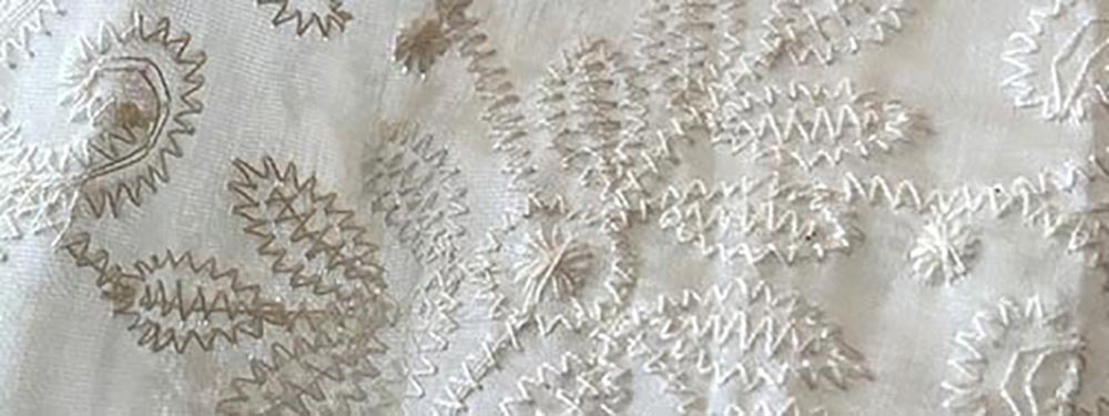 天絲華麗刺繡長袖短褲套裝