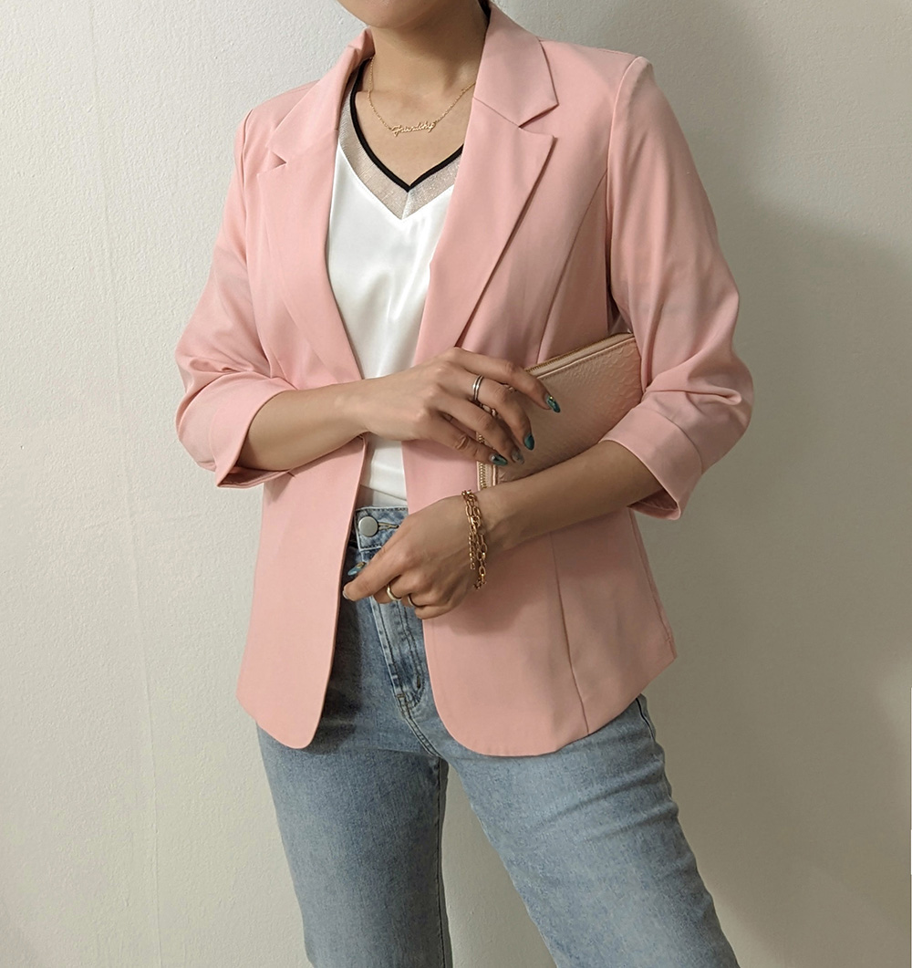 俐落剪裁收腰七分袖西裝外套,中大尺碼,寬鬆,立領,V領,釦子
