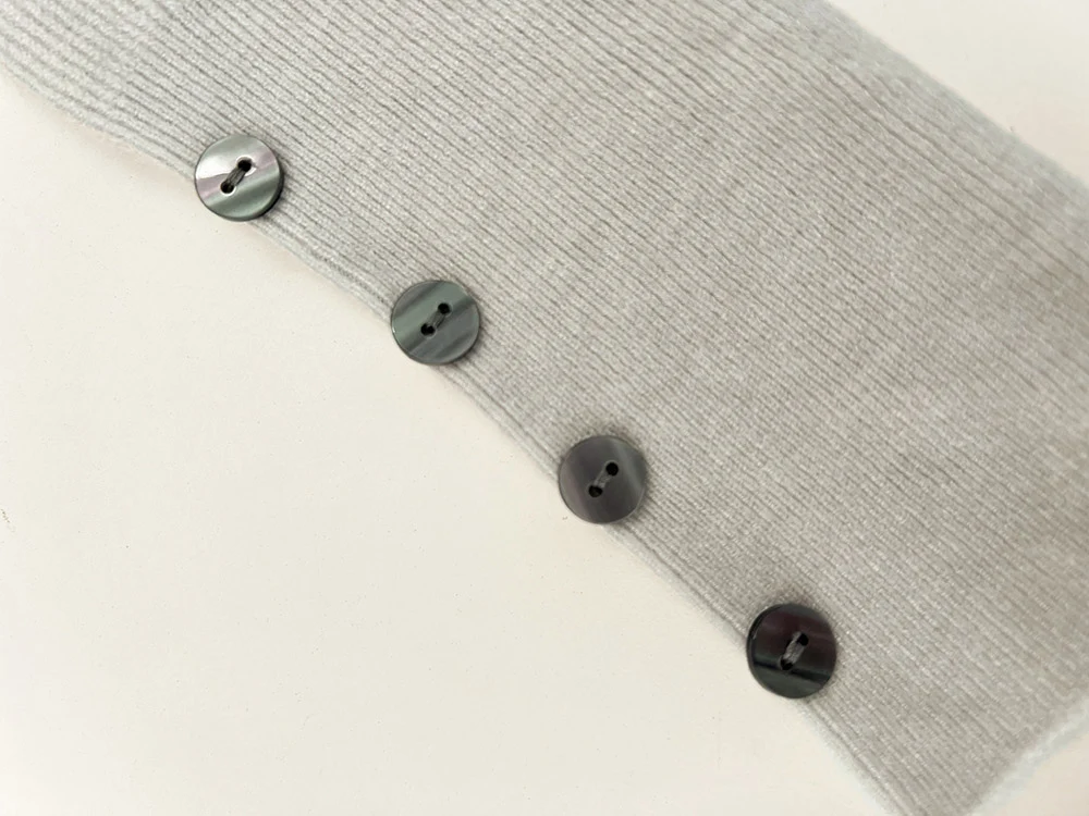 羅紋鈕釦裝飾袖針織外套