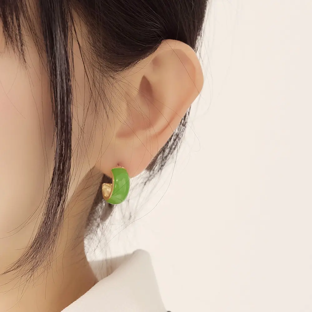 名媛翠綠C字型金色耳環
