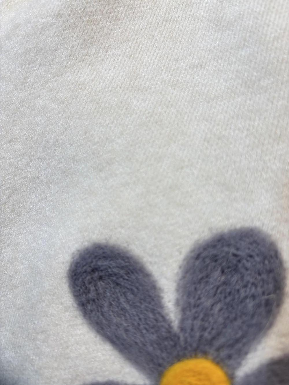 花朵裝飾針織上衣