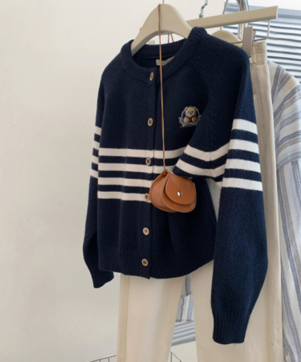 刺繡小熊條紋針織外套