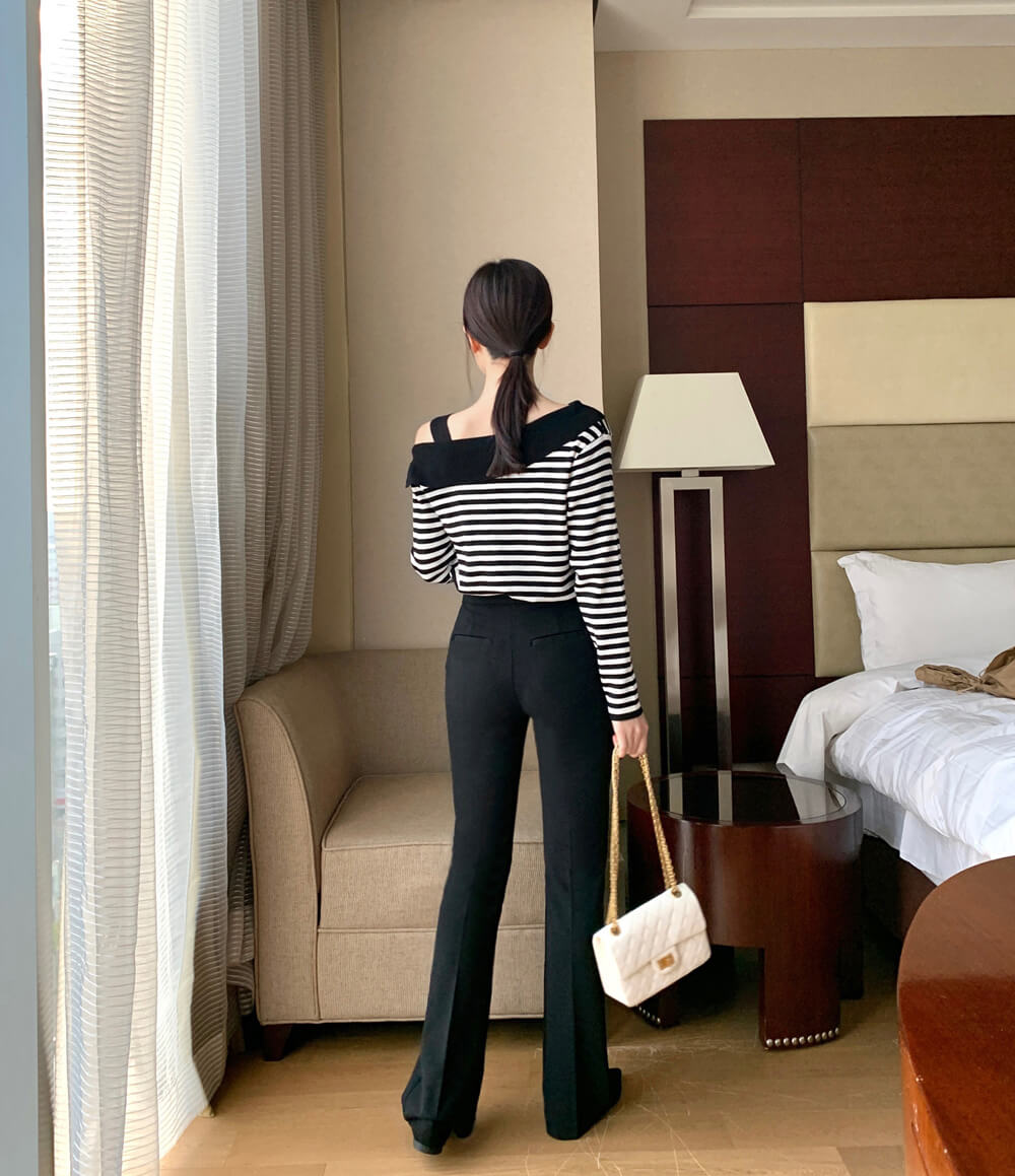 露肩斜領撞色條紋上衣