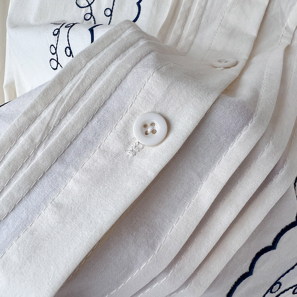 設計感刺繡圓領襯衫