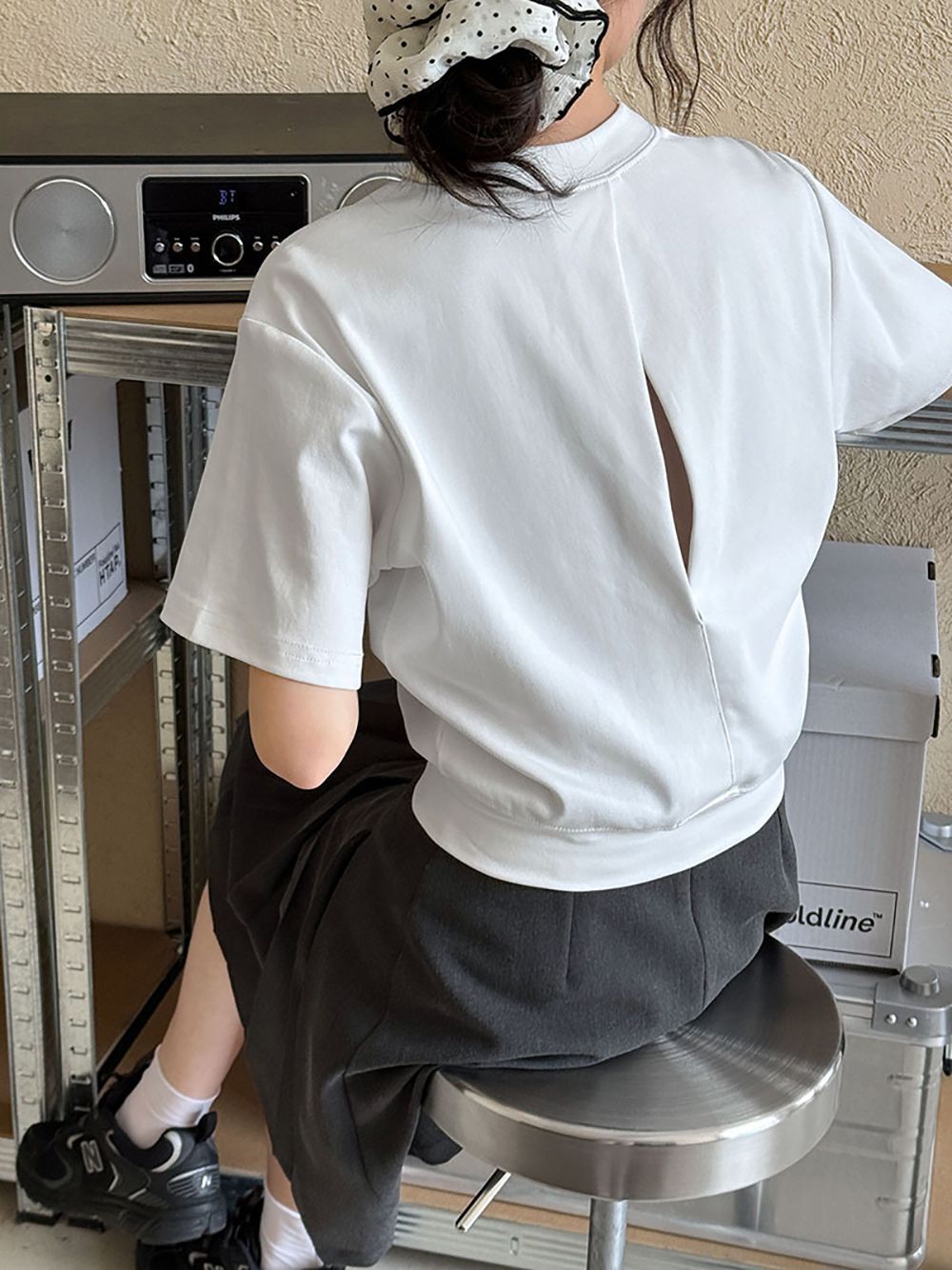 鏤空露背收腰顯瘦上衣
