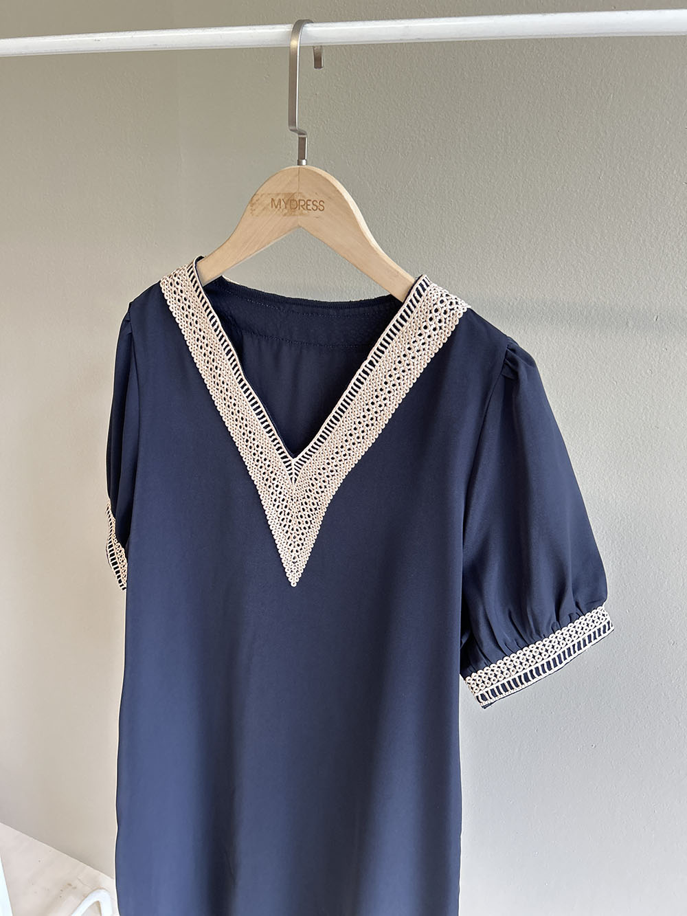 婉約名媛重工刺繡氣質洋裝