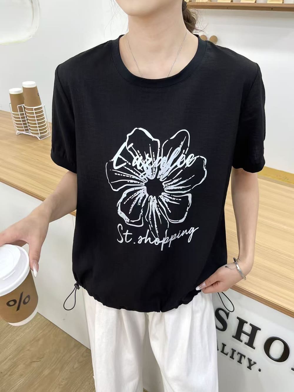 棉麻感抽繩印花上衣