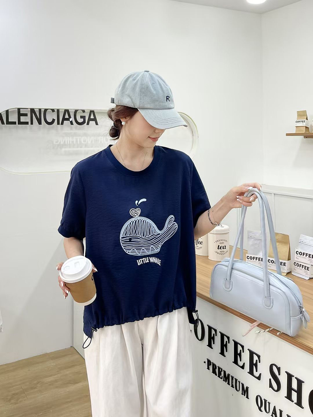小鯨魚圖案棉麻上衣