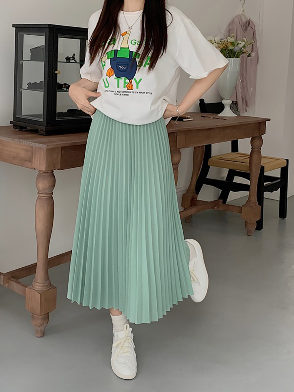 高腰顯瘦素色百褶長裙