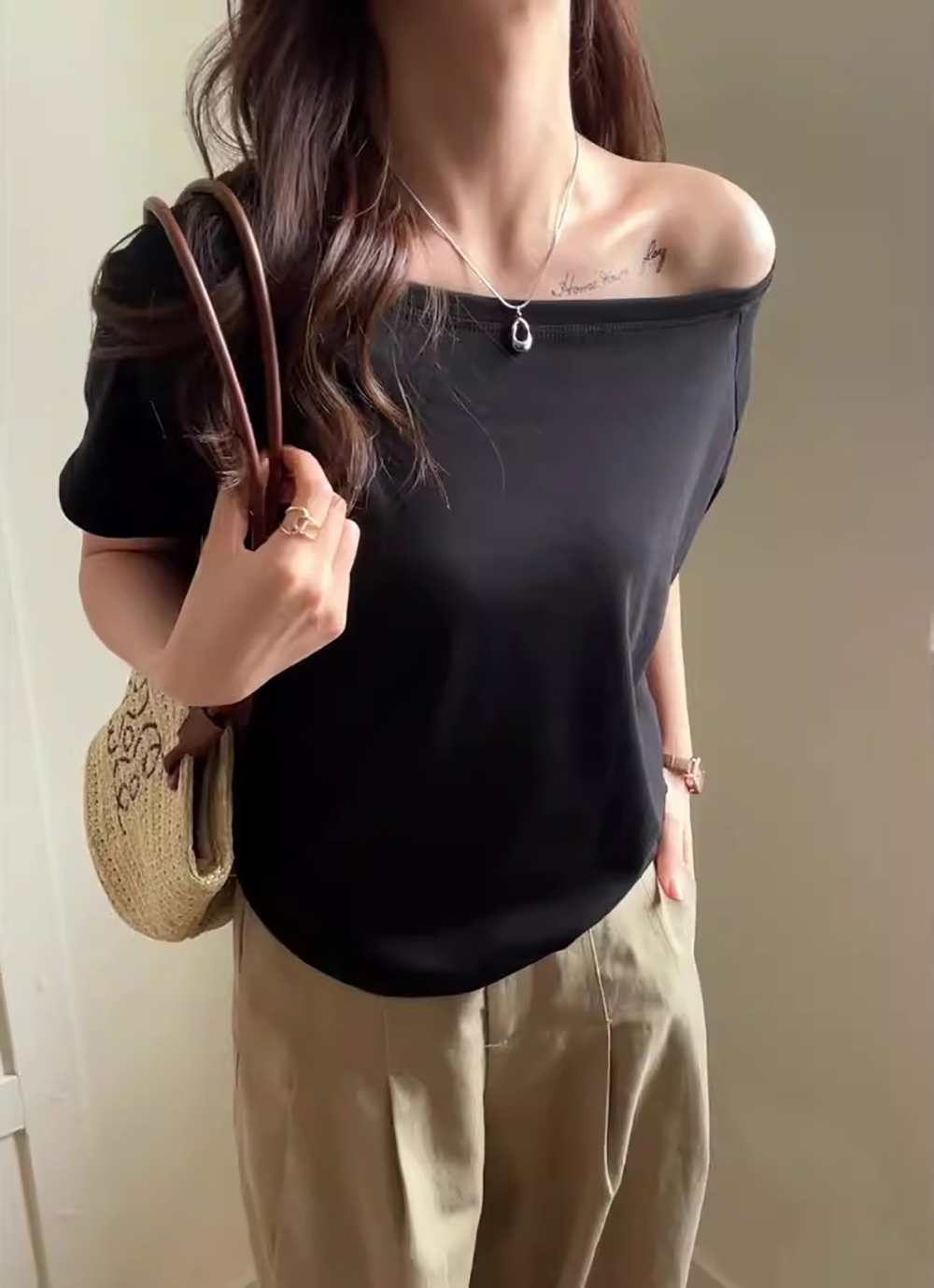 質感斜肩寬鬆上衣