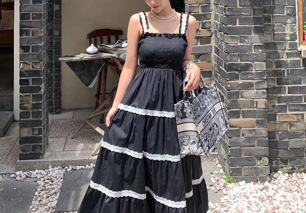 蕾絲拼接吊帶長洋裝