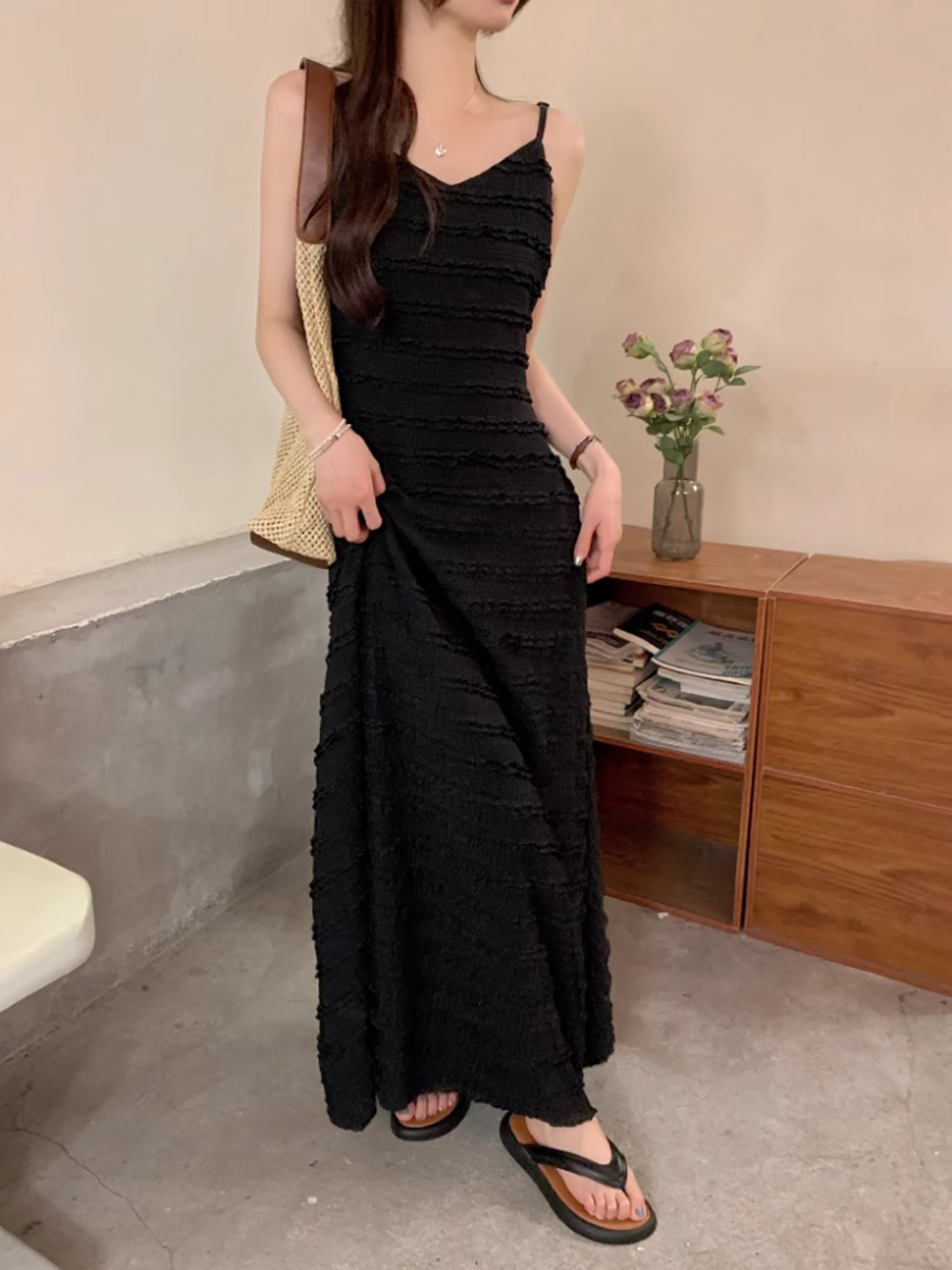 V領蕾絲吊帶長洋裝