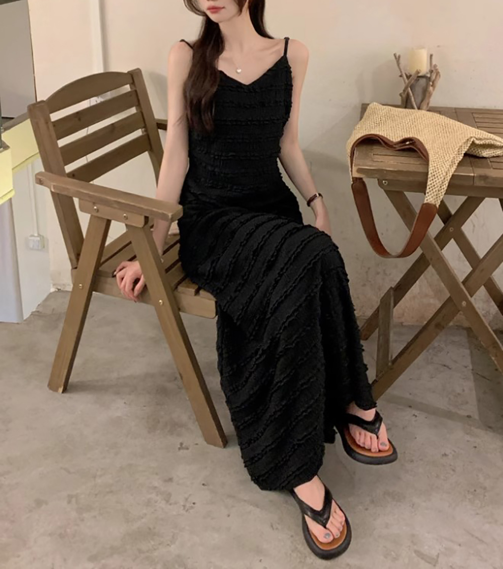 V領蕾絲吊帶長洋裝
