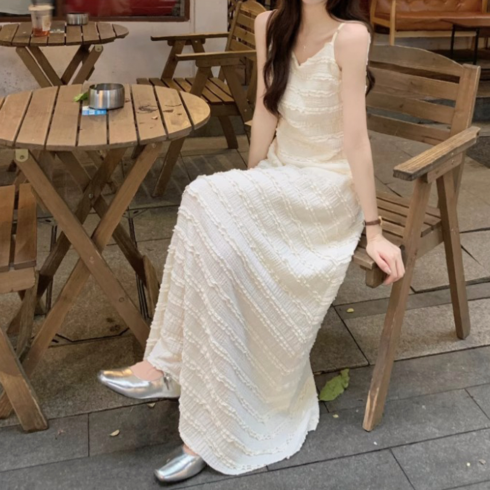 V領蕾絲吊帶長洋裝