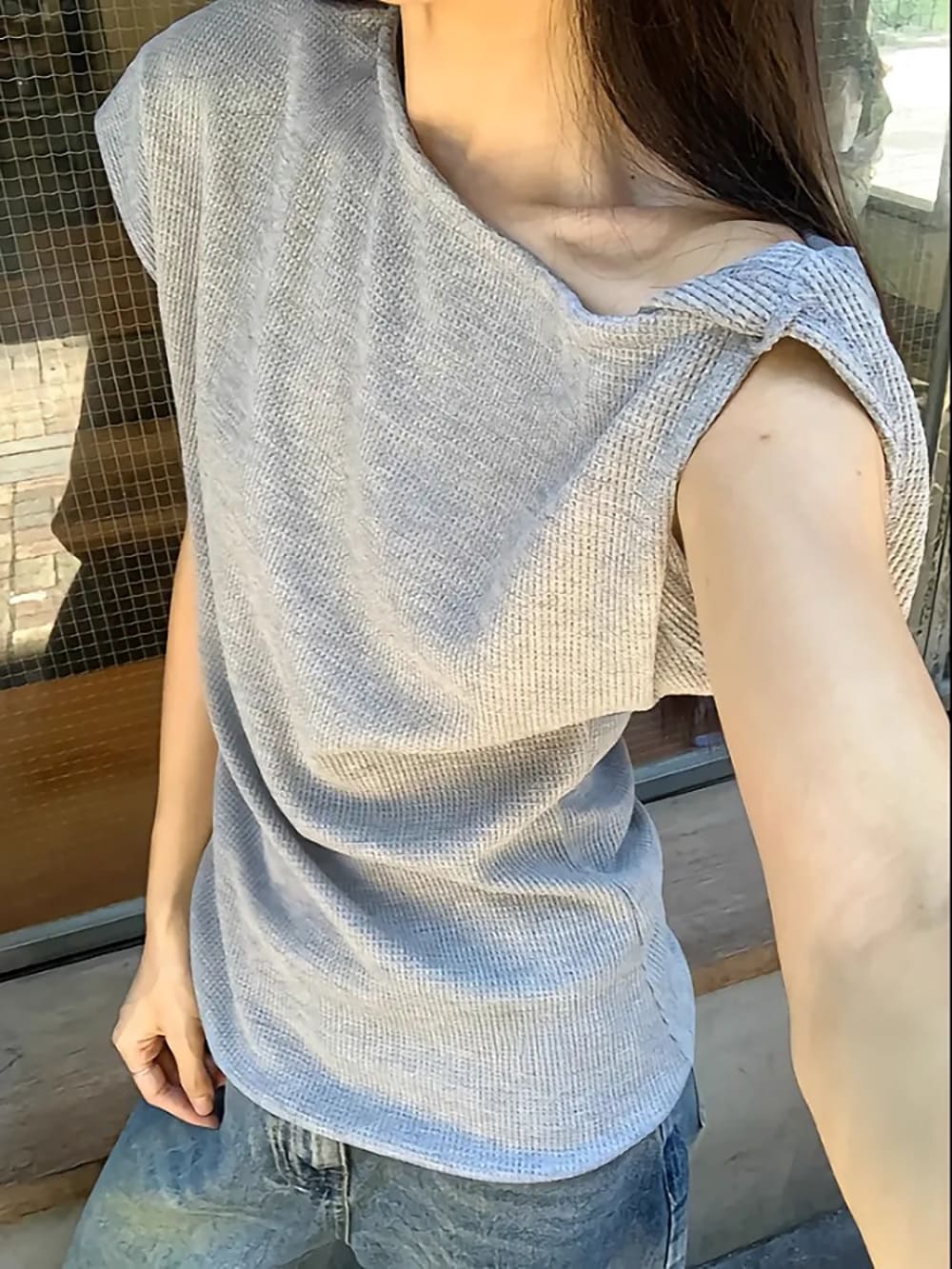 不規則斜肩修身上衣