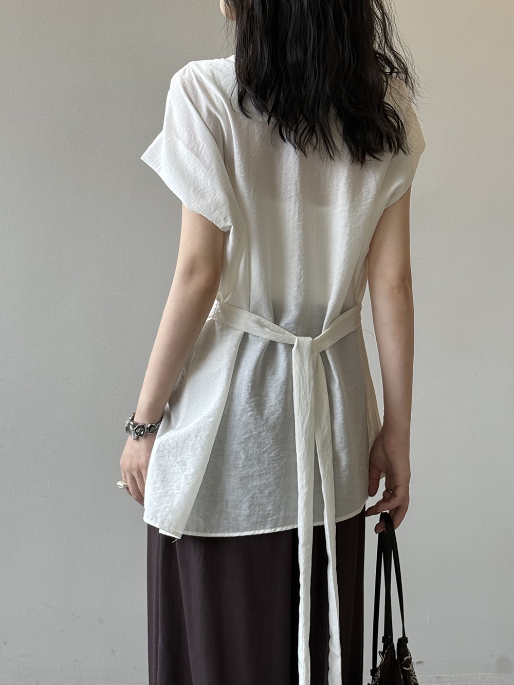 設計感後綁帶開衩上衣