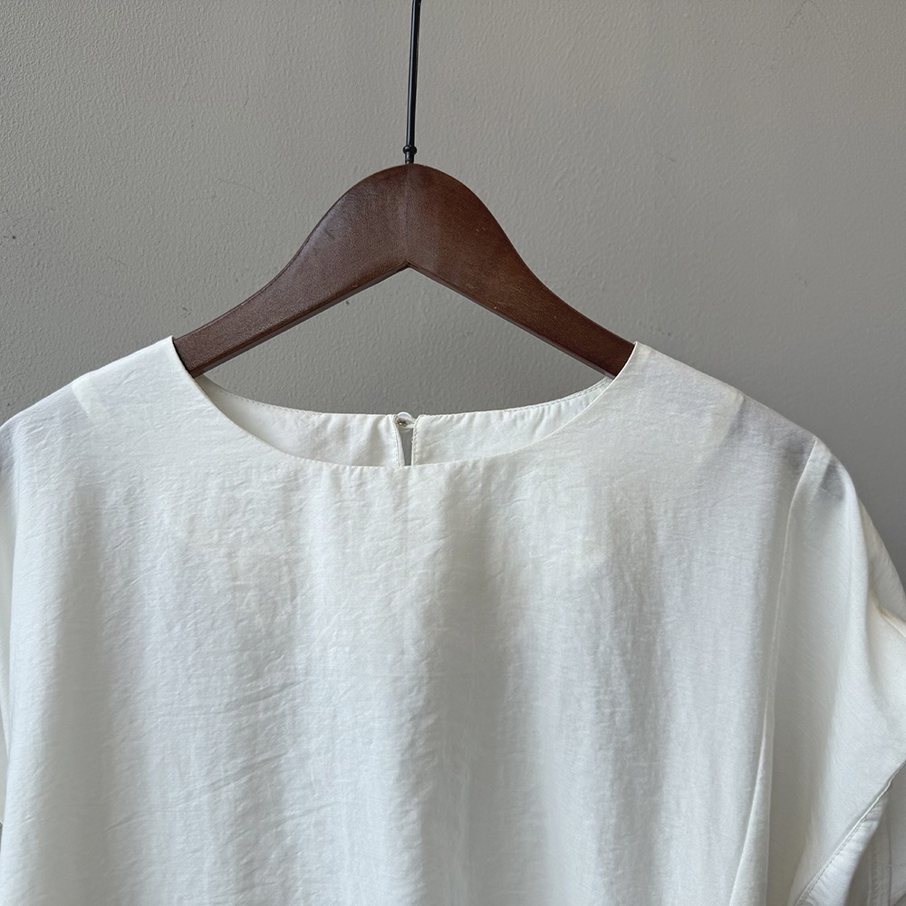 設計感後綁帶開衩上衣