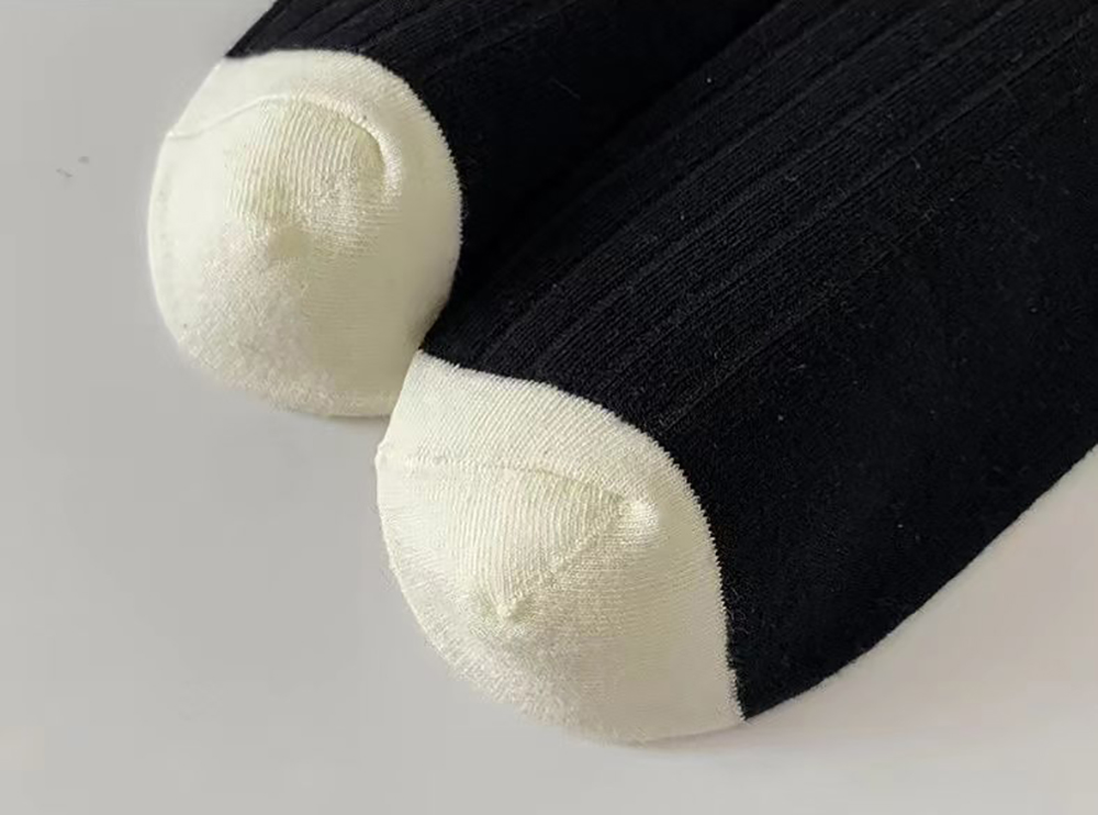 拼色山茶花中筒襪