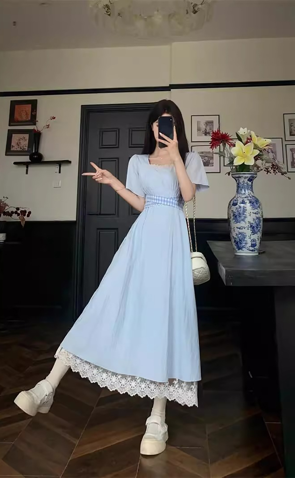溫柔方領蕾絲拼接洋裝