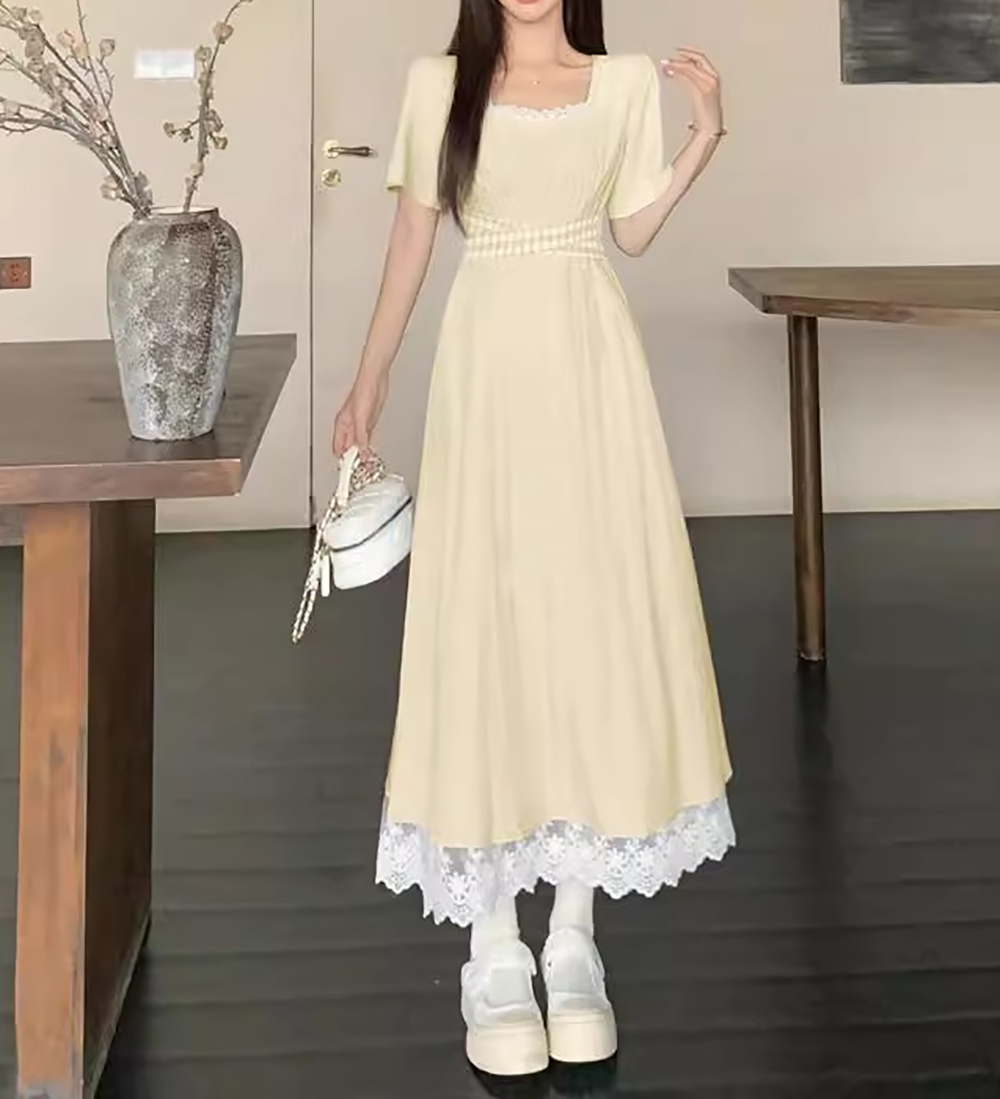 溫柔方領蕾絲拼接洋裝