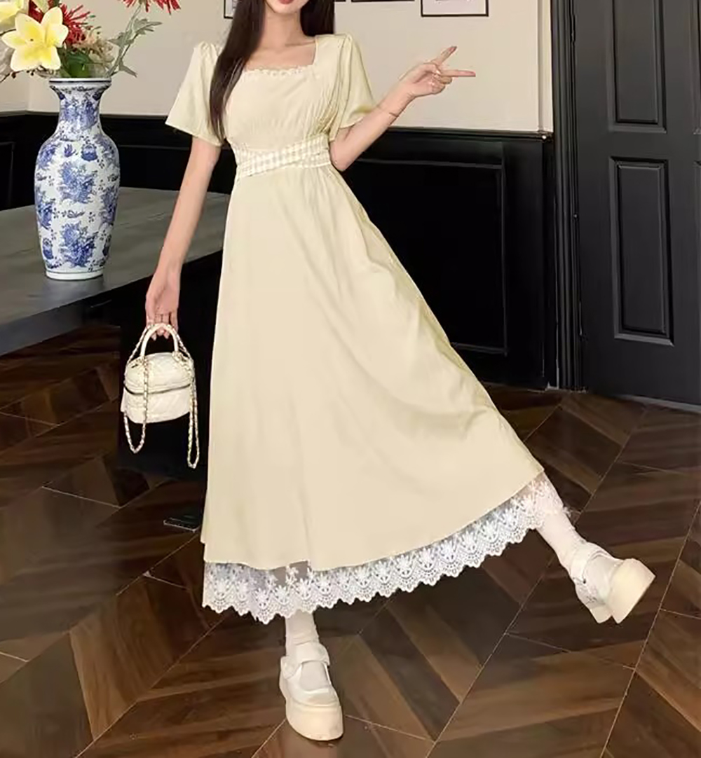 溫柔方領蕾絲拼接洋裝