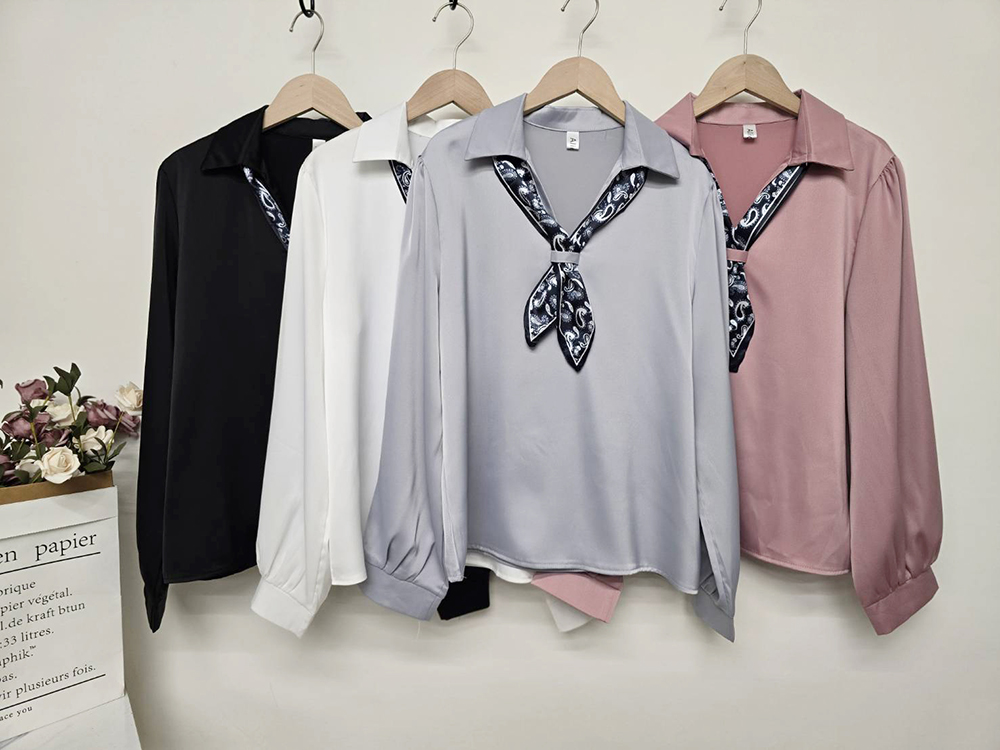 質感印花絲巾長袖襯衫