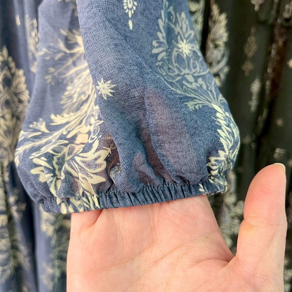 優雅V領抽繩印花洋裝