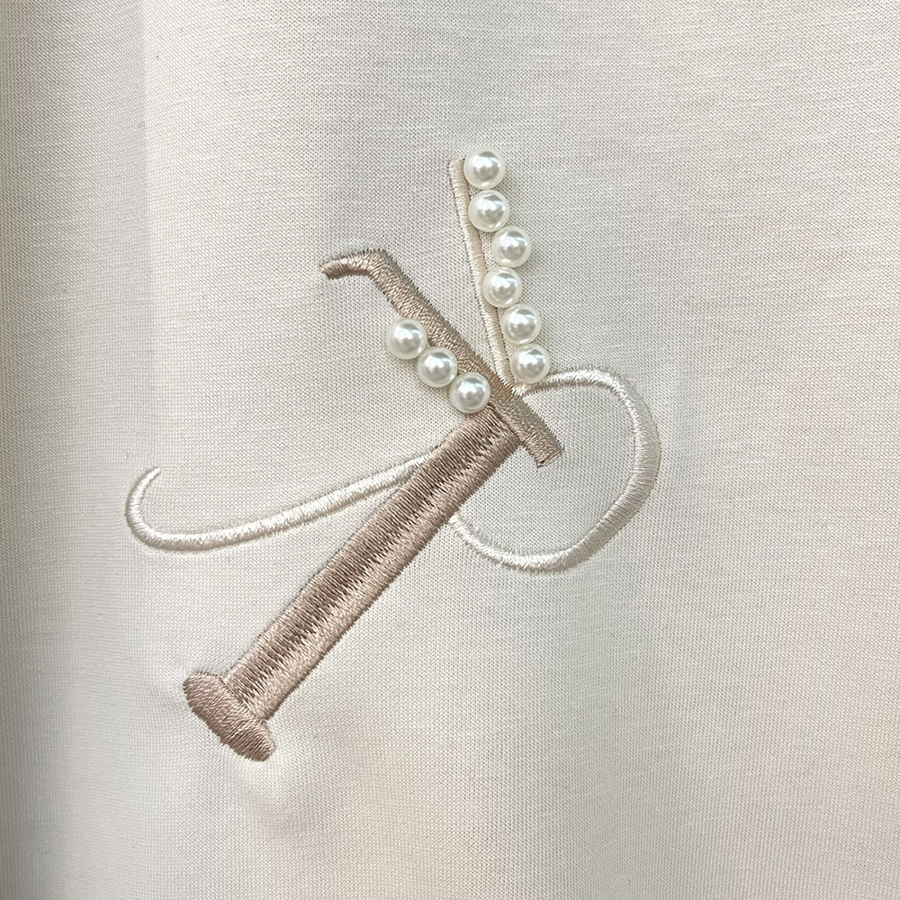 拼色刺繡設計圓領上衣