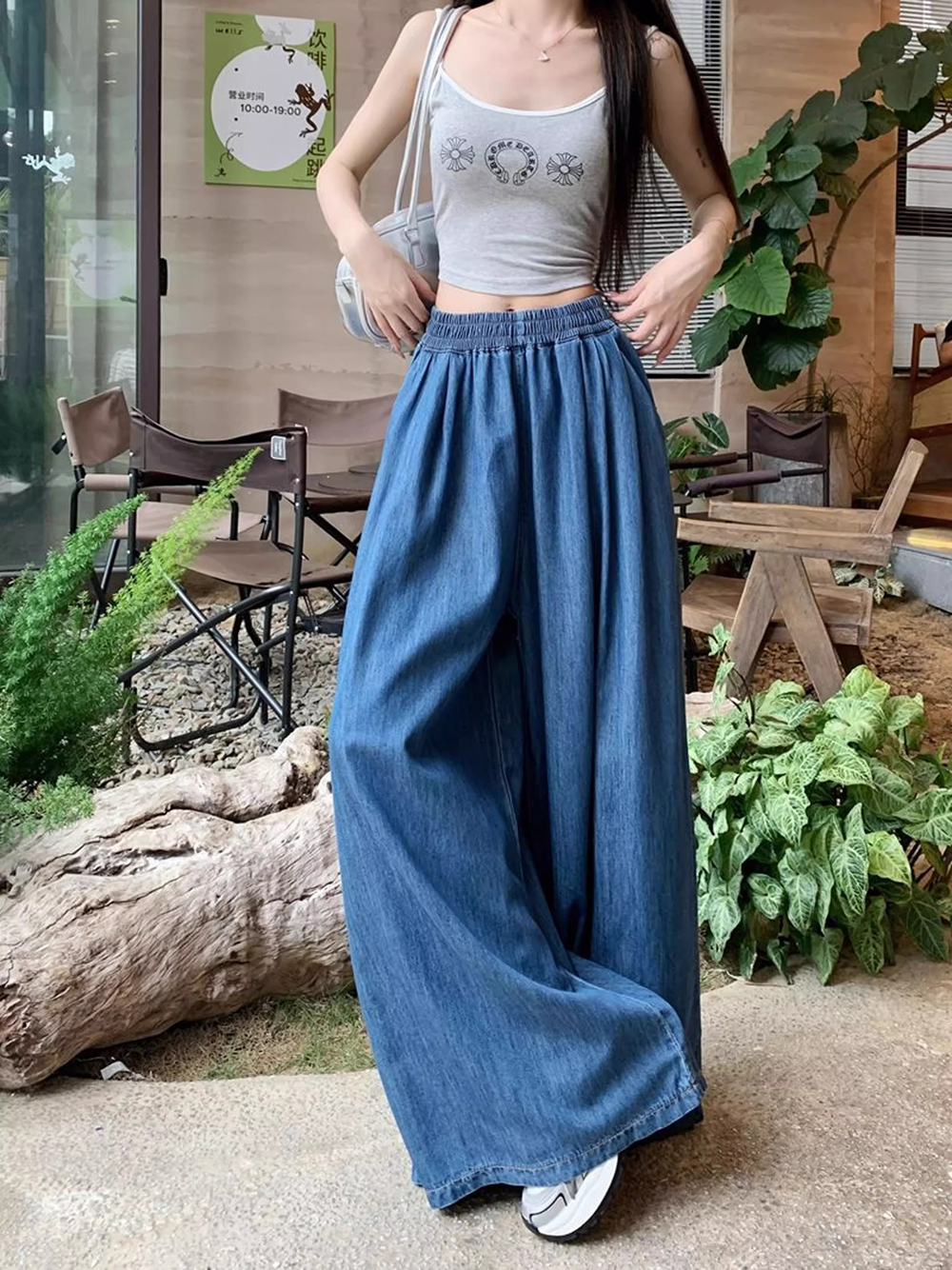 水洗牛仔鬆緊高腰寬褲