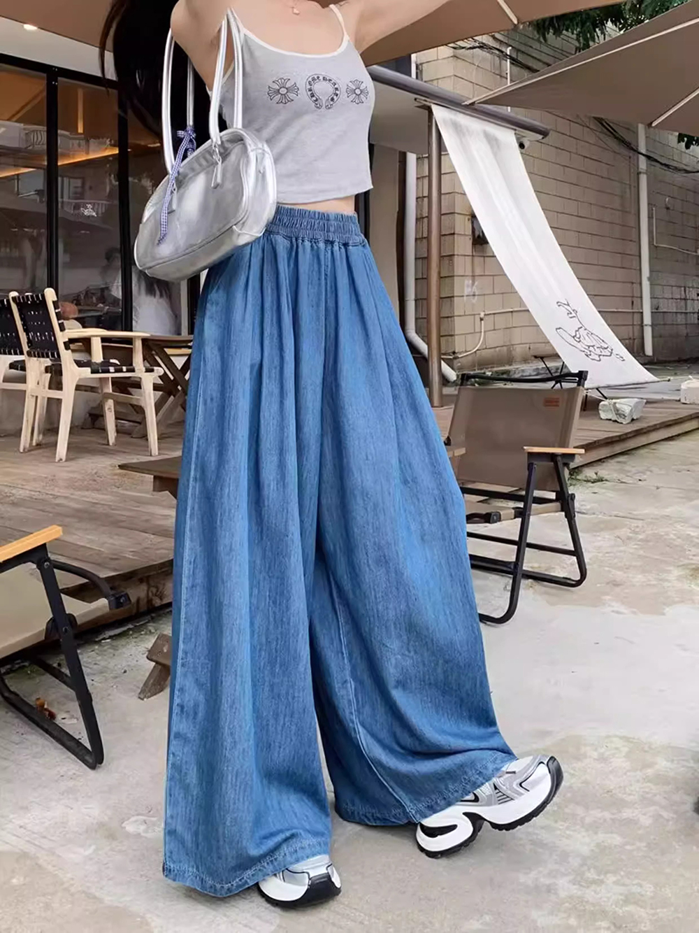 水洗牛仔鬆緊高腰寬褲