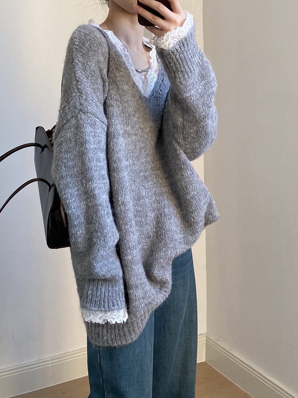 蕾絲花邊V領針織毛衣