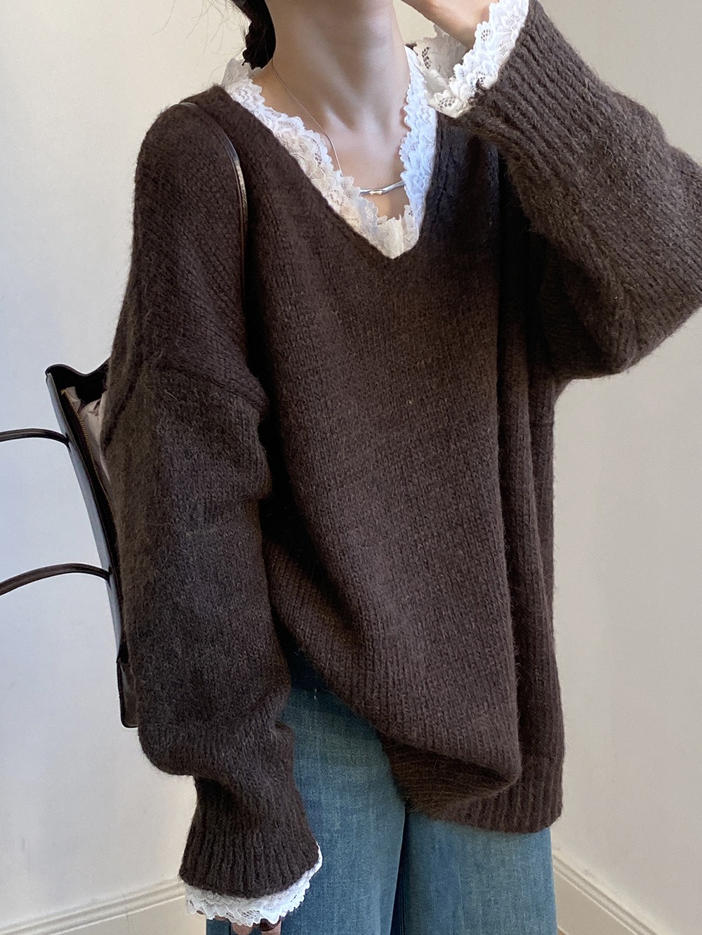 蕾絲花邊V領針織毛衣