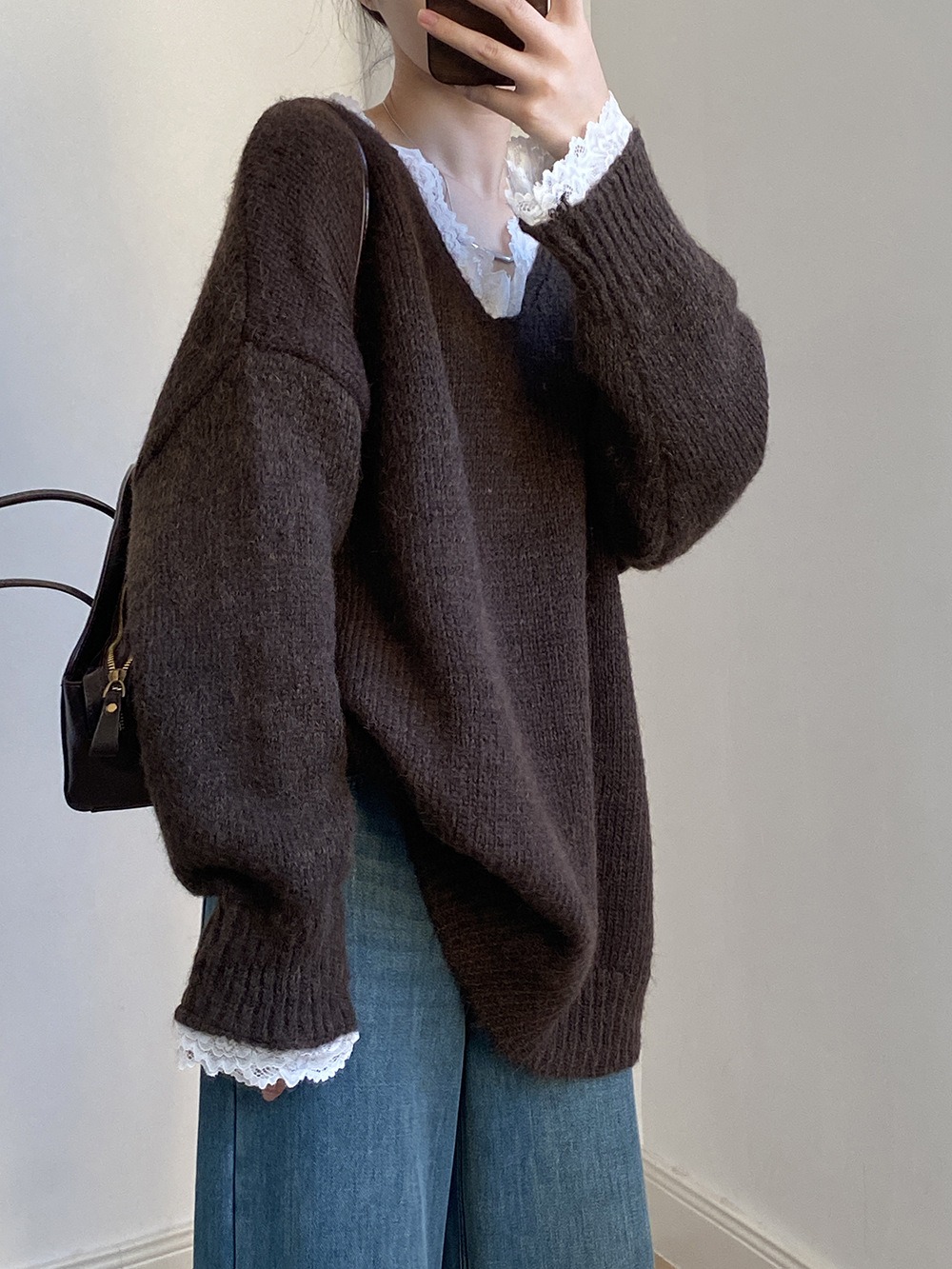 蕾絲花邊V領針織毛衣