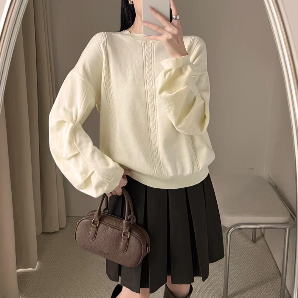 素色百搭款針織上衣
