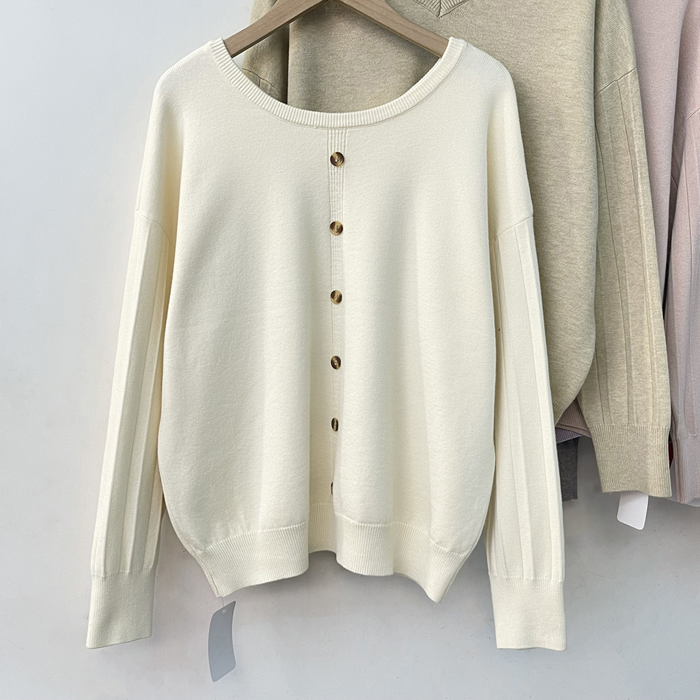 百搭正反兩穿針織上衣
