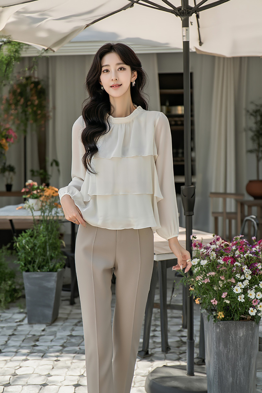 浪漫荷葉花邊圓領上衣