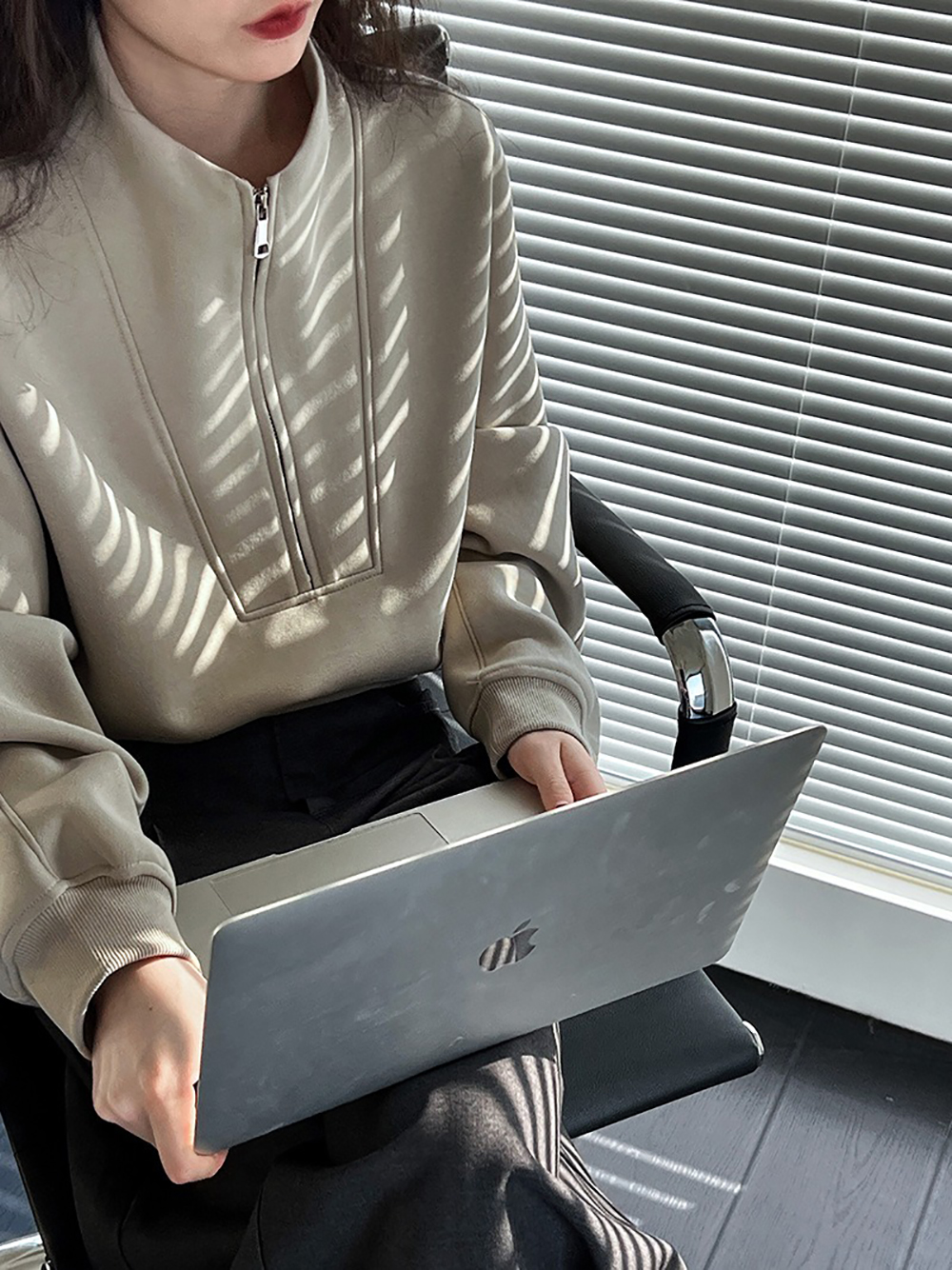 休閒立領半拉鏈上衣