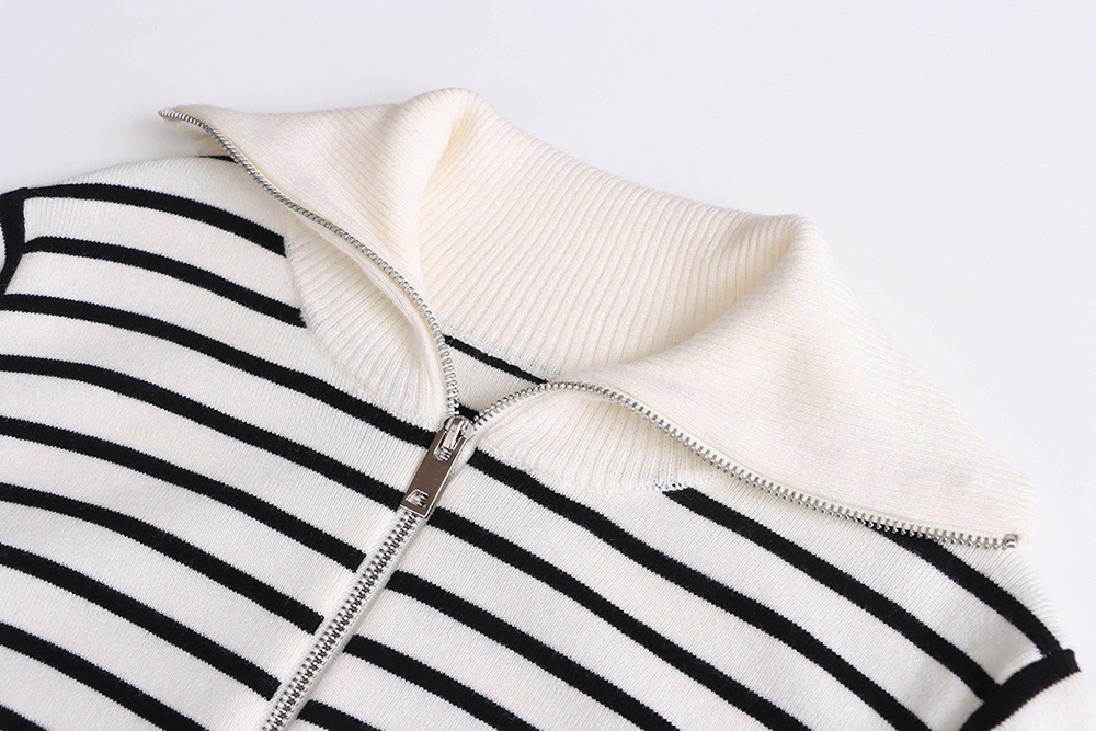 翻領撞色條紋針織上衣