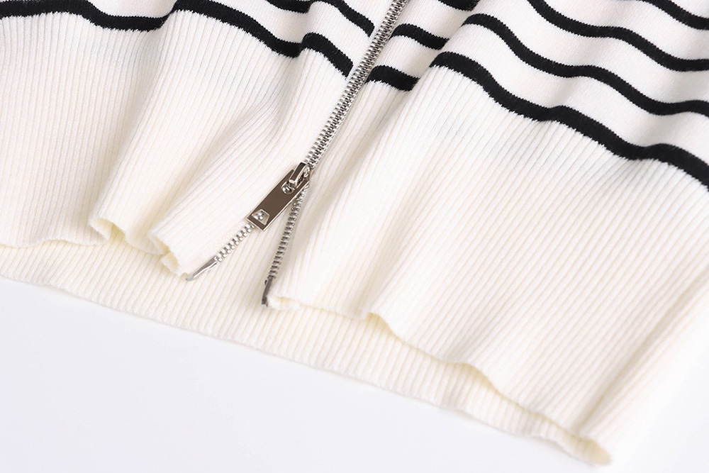 翻領撞色條紋針織上衣