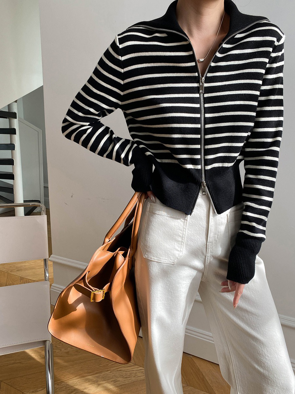 翻領撞色條紋針織上衣