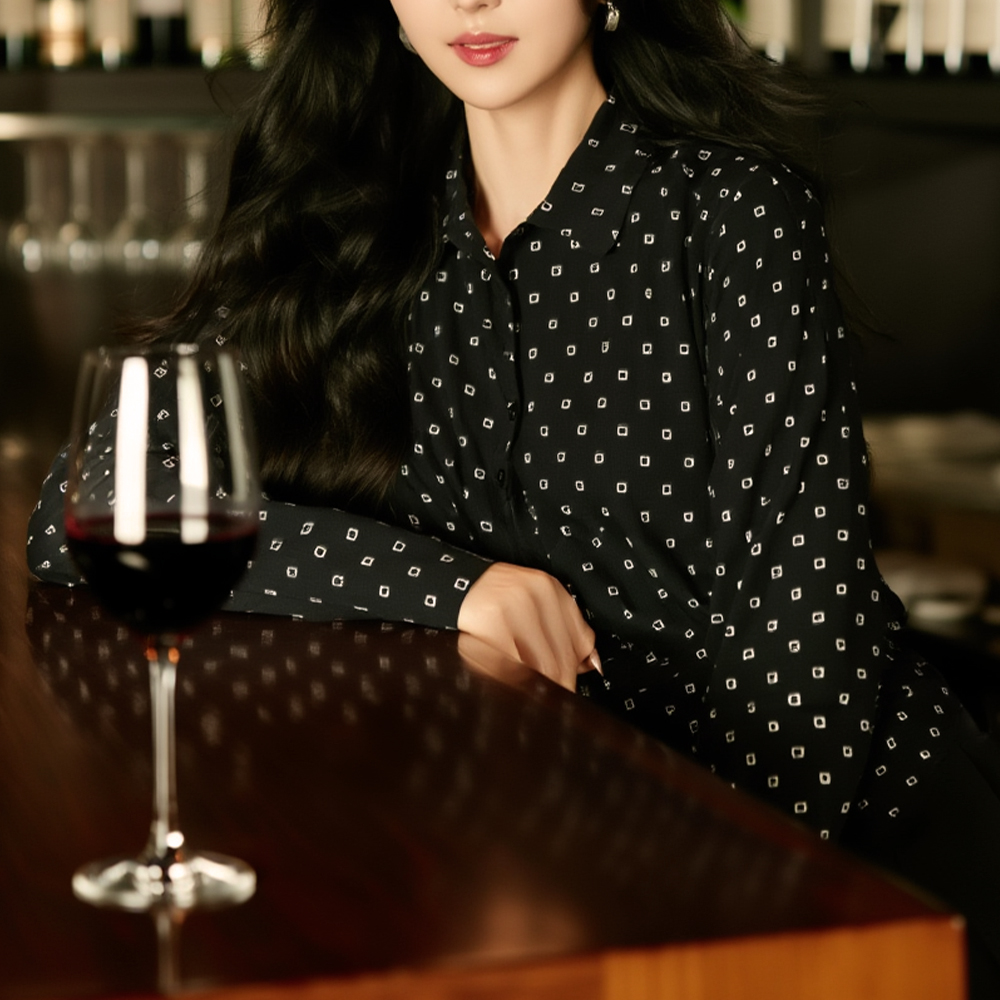 小方塊印花透膚上衣