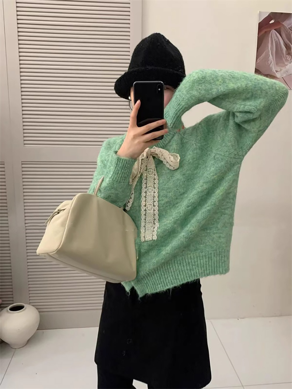 精緻蕾絲綁帶針織外套