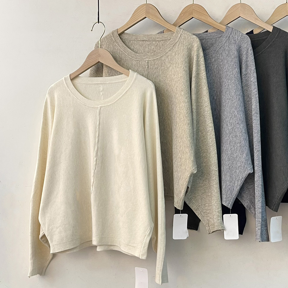 落肩設計蝙蝠袖針織衫