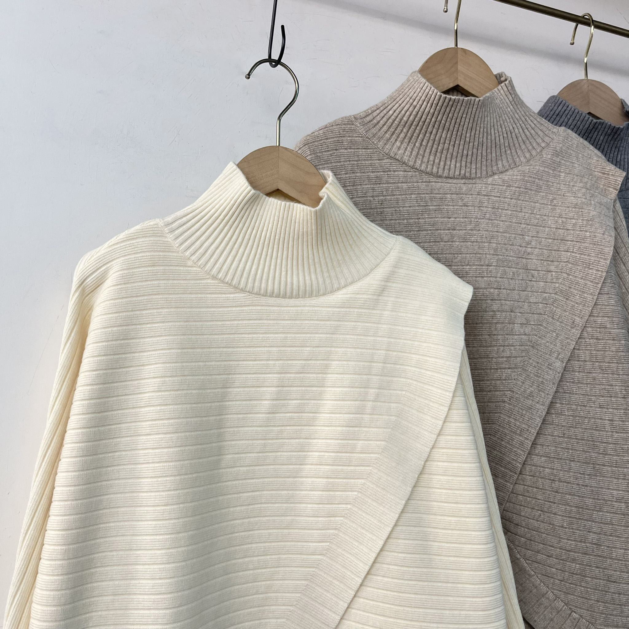 不規則層次交織感毛衣