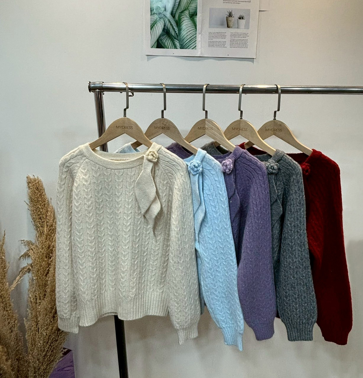 立體花飾領結麻花上衣