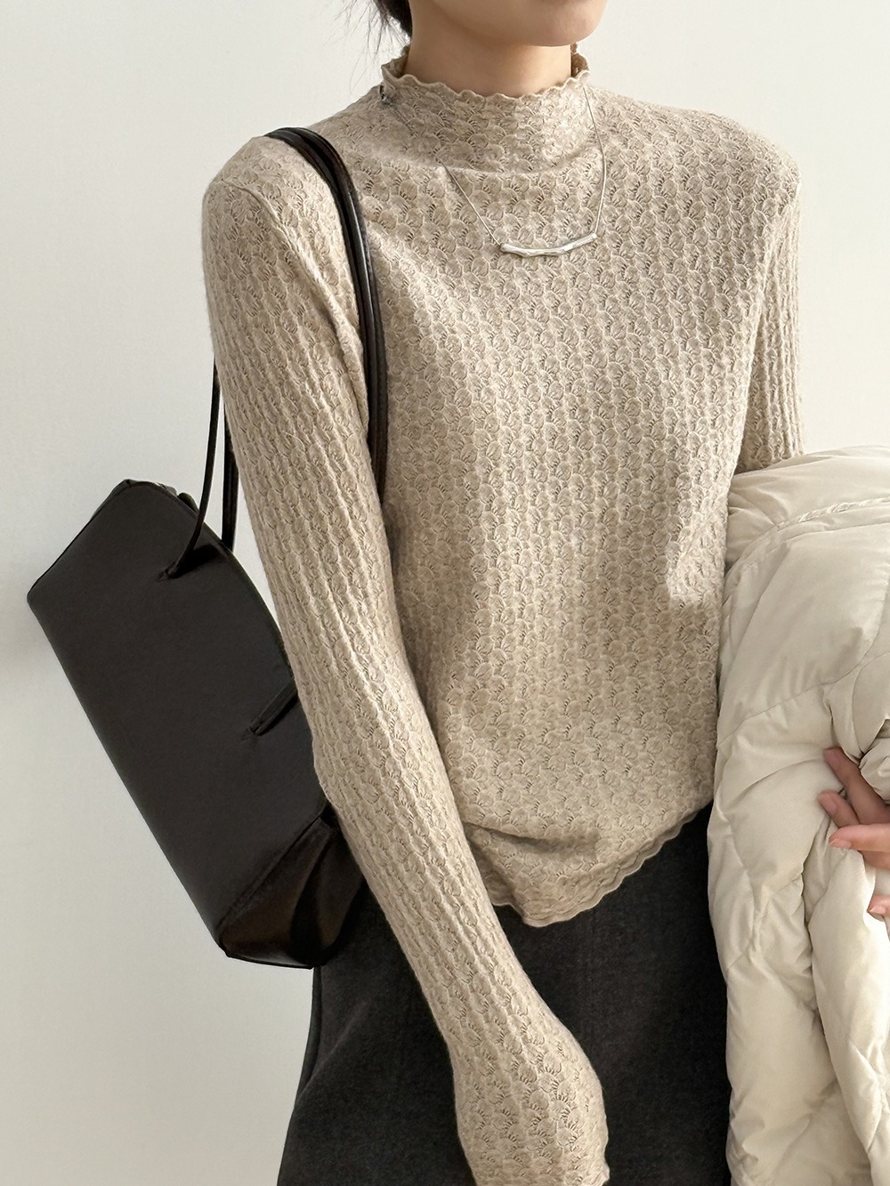 半高領蕾絲針織上衣