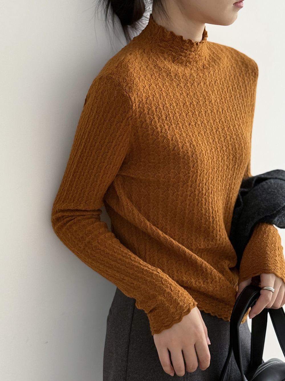 半高領蕾絲針織上衣